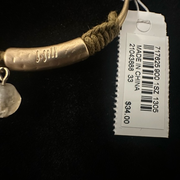 J Jill Antique gold colored Hook Closure Bracelet - Picture 4 of 10